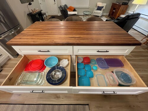  The Modern Moose. A Ranch home close to airport.