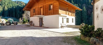 Farmhouse 'Innerjerberhof Sunnseit' with Mountain View, Shared Terrace and Wi-Fi