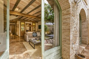 Interior - Vacation Home "Casa Slow" with Private Pool, Private Terrace & Wi-Fi (Riumors)