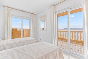 3 soverom, strykejern/-brett, wi-fi (inkludert) og sengetøy