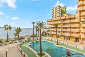 Pool - Apartment 'Castillo De Mar F3 Torre Sur 2a' with Sea View, Shared Pool and Wi-Fi (La Manga del Mar Menor)