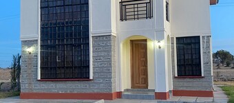 A 4-bedroom bungalow, a friendly and spacious space ready to host you and family