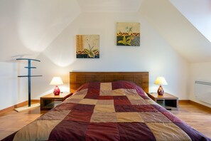 4 Schlafzimmer, Bügeleisen/Bügelbrett, kostenloses WLAN