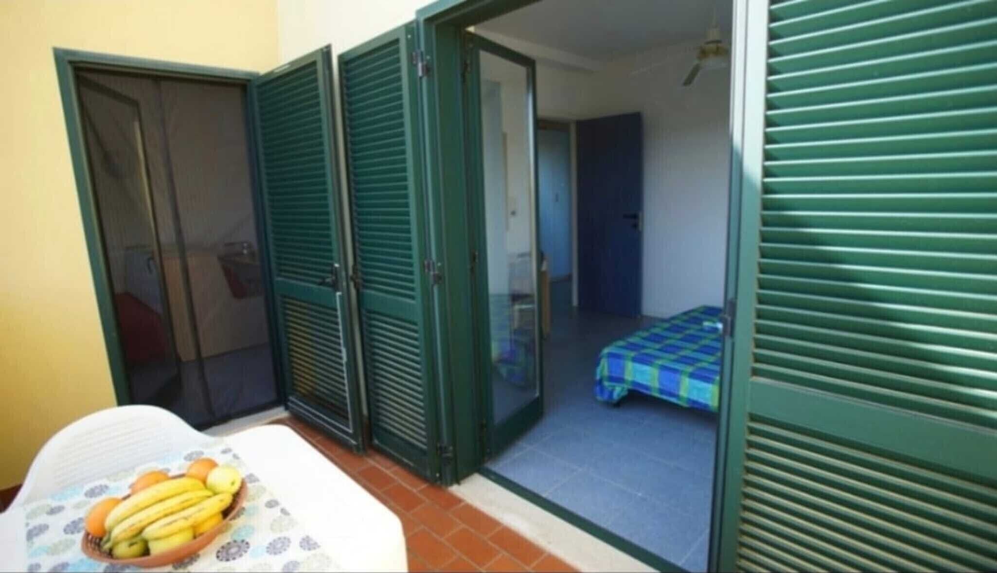1 camera, Wi-Fi gratuito, lenzuola