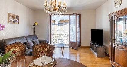 Holiday Apartment "Gîte l' Odyssée" with Balcony & Wi-Fi