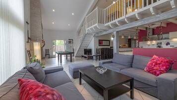 TV, fireplace, DVD player, table tennis