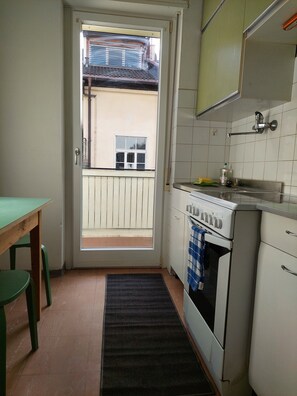 Fridge, stovetop, cookware/dishes/utensils