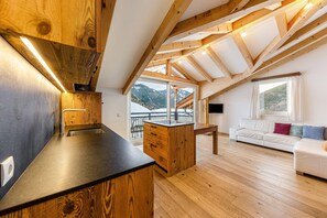 Interior - Holiday Apartment 'Naturoase Stegerhof Margerite' with Mountain View, Shared Pool and Sauna (Truden im Naturpark)