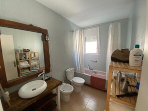 Doccia, asciugacapelli, asciugamani