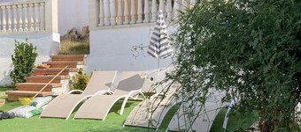 Maison de vacances "Lola's Beach House" avec vue sur la mer, piscine privée et Wi-Fi