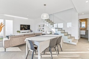 Dining - Villa "El Sueño" with Sea View, Private Pool & Wi-Fi (Orihuela)