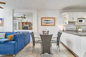 Interior - Apartment 'Superb Nerja' with shared pool, Wi-Fi, Air-Con, near Burriana Beach (Nerja)