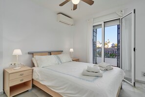 2 bedrooms, iron/ironing board, free WiFi, bed sheets