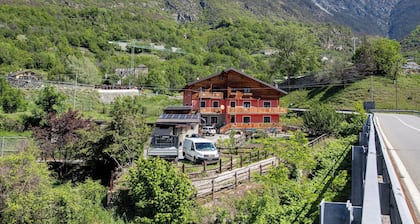 Apartment "Casa Michod - Nonno Marcel" with Mountain View, Shared Garden and Wi-Fi