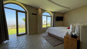 Comfort Triple Room, 1 King Bed, Private Bathroom, Garden Area | Egyptian cotton sheets, premium bedding, down comforters