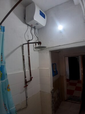 Bathroom - Mamdali Guest house (Zanzibar Town)