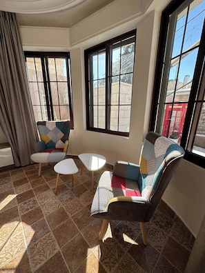 Apartment, 1 Bedroom, Accessible, Smoking | Interior