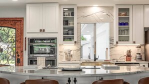 Coffee/tea maker, fridge, microwave, oven
