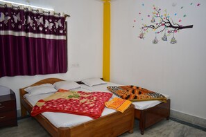 9 bedrooms, in-room safe, desk, free WiFi - binay chapa homestay Jaldapara wildlife sanctuary best leving accommodation  (Madhya Madarihat)