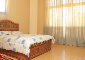 4 bedrooms, WiFi, bed sheets