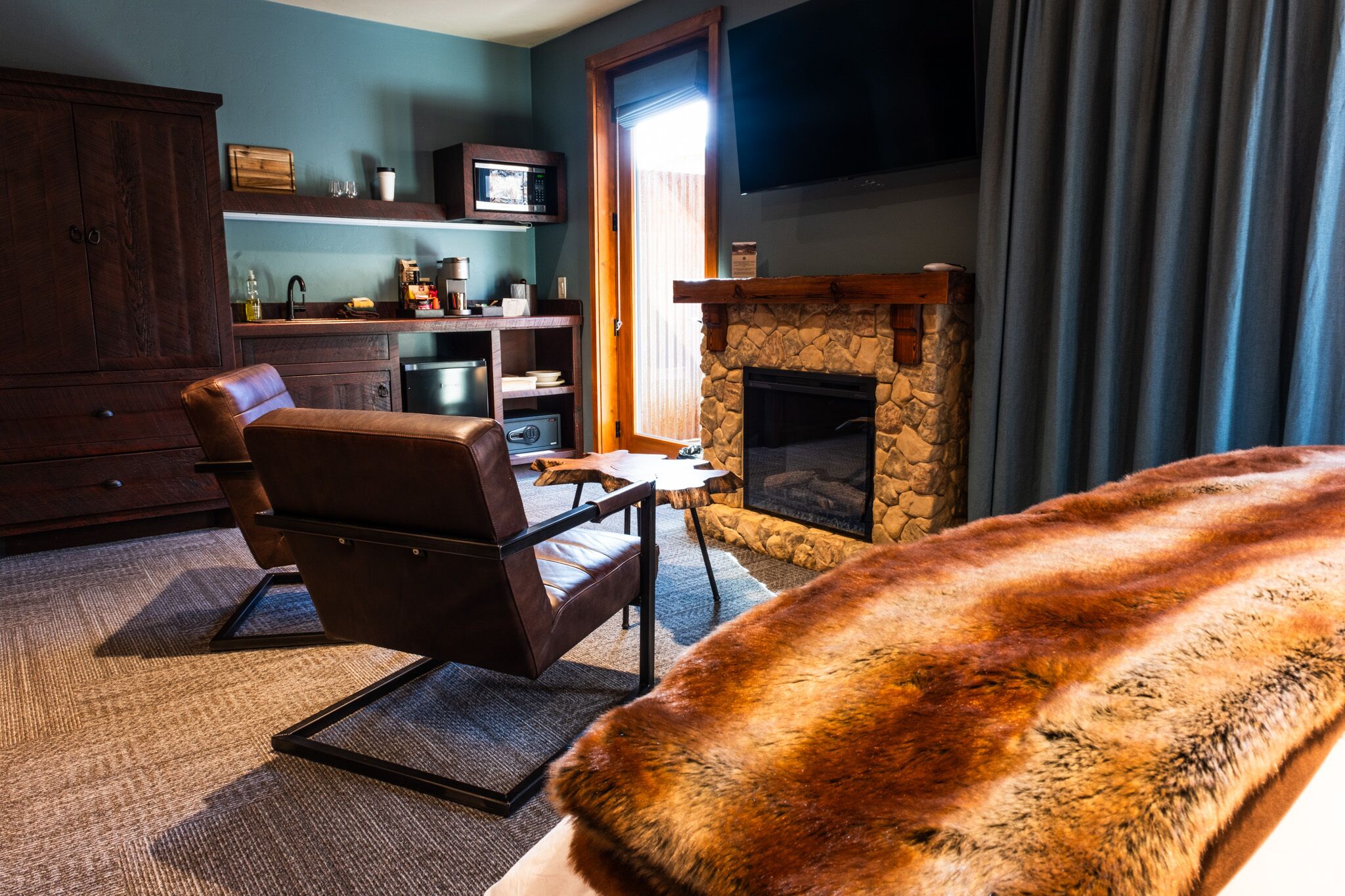 特级客房, 2 张大床 | 起居区 | 55-英寸液晶电视（配备卫星频道）