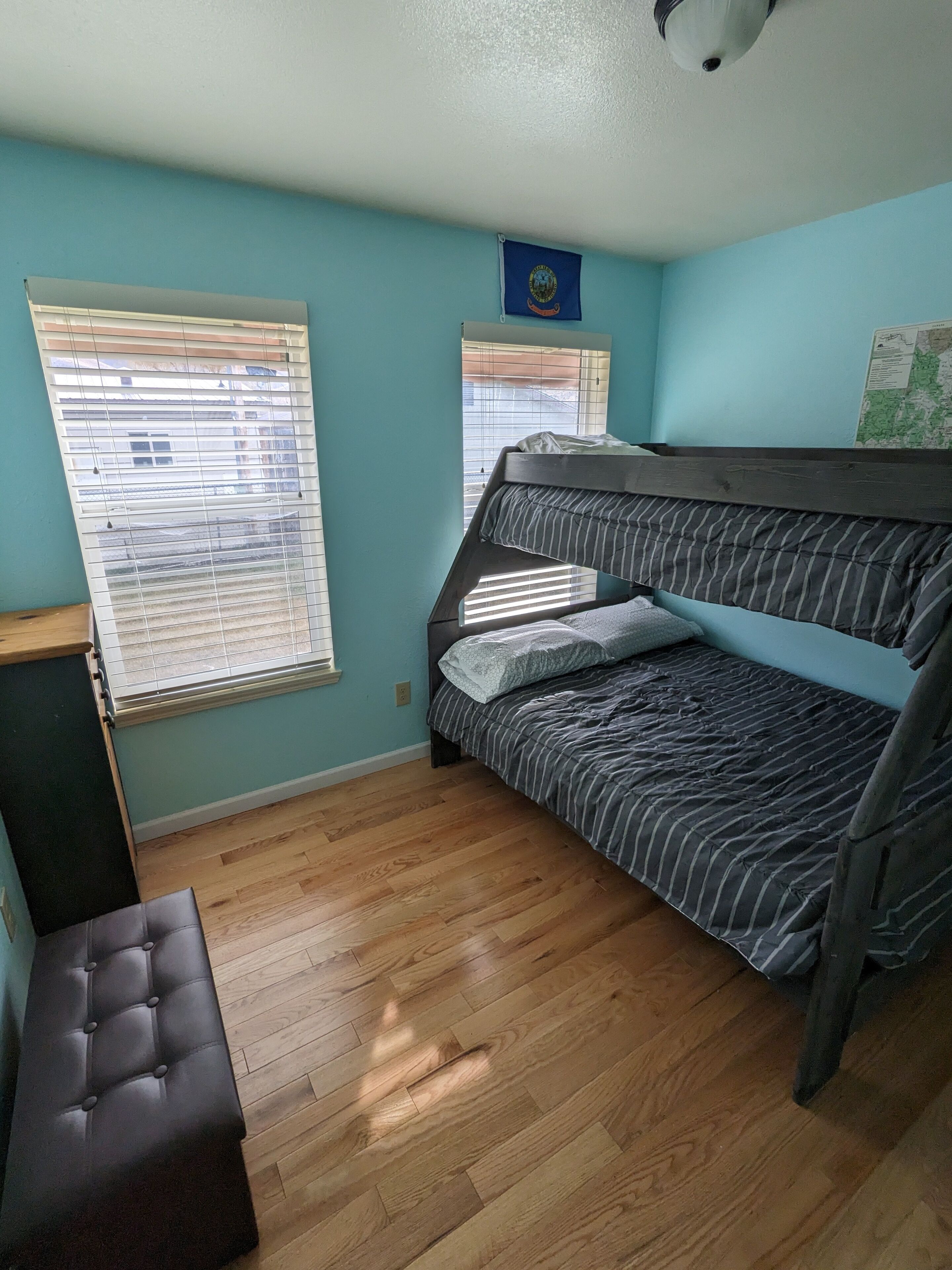 2 bedrooms, iron/ironing board, WiFi (free), bed sheets