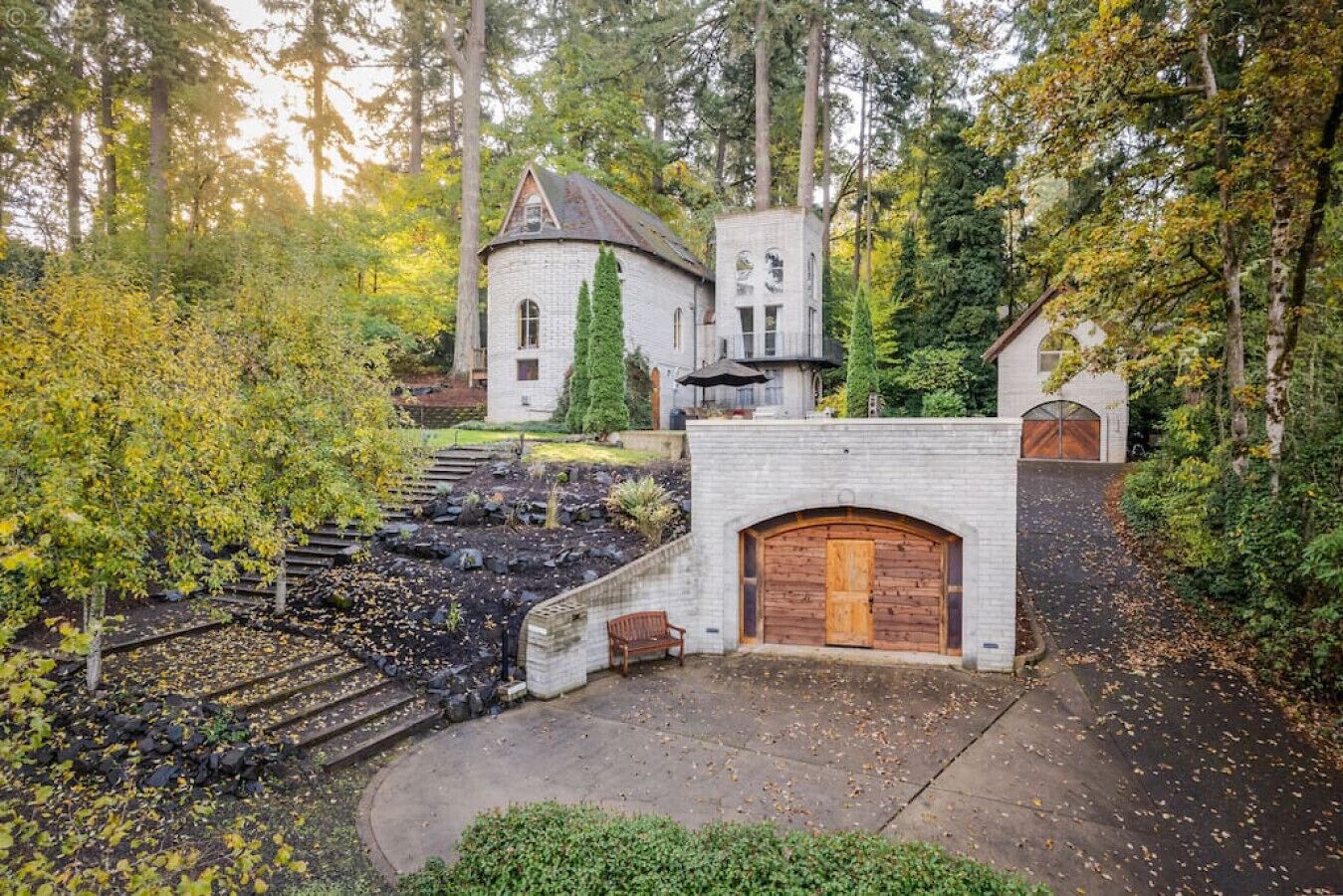 Le Chateau de Laurelwood