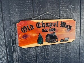 Interior detail - Luxury Cabin on 4 Private Acres ~ Arts & Crafts Community ~ Old Chapel Way  (Gatlinburg)