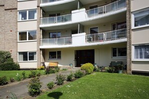 Exterior detail - Family-friendly flat walkable from Princess Street (Edinburgh)