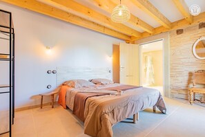 6 bedrooms, internet