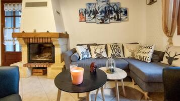 Télévision, cheminée