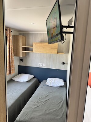 3 habitaciones, tabla de planchar con plancha y wifi gratis 