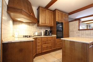 Fridge, microwave, dishwasher - APEZAINEA - SARE - Gîte (SARE)
