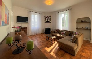 TV - LACAZE-BUSQUET - GELOS (GELOS)