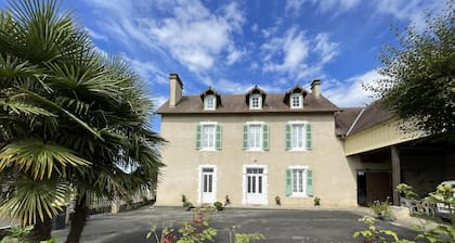 CHEZ LABAT 1 - ESPOEY