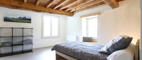 3 chambres, accĂšs Ă Internet