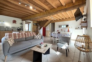 TV - Lauseig - Lourdios Ichere (LOURDIOS ICHERE)