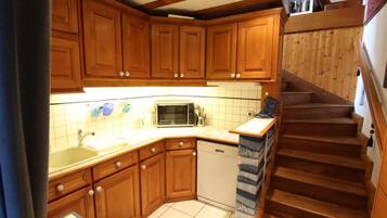 Refrigerador, microondas y lavavajillas