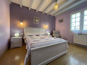 5 chambres, accès Internet, draps fournis