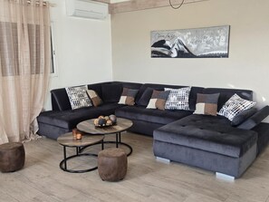 Televisión y reproductor de DVD 