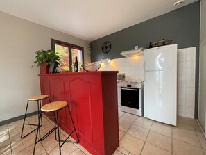 Réfrigérateur, micro-ondes, lave-vaisselle