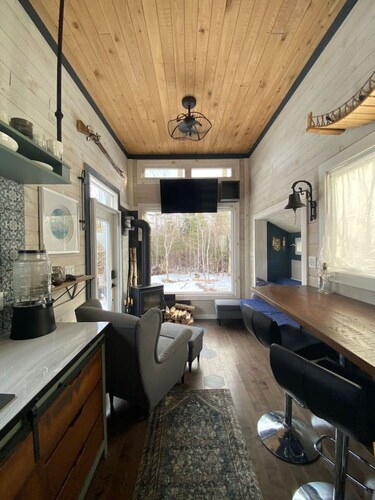 Tiny in the Sticks : Ostrea Lake Tiny House