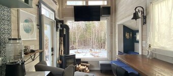 Tiny in the Sticks : Ostrea Lake Tiny House