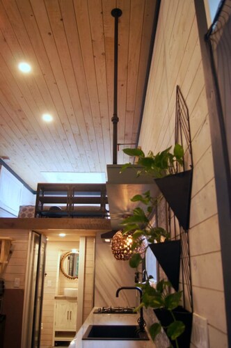 Tiny in the Sticks : Ostrea Lake Tiny House