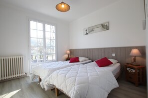 2 bedrooms