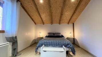 2 bedrooms, bed sheets