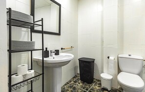 Suihku, hiustenkuivaaja