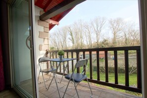 Outdoor dining - Xearbaita - Urrugne - Gîte (URRUGNE)