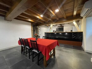 Dining - Dendaldegikoborda - Sare (SARE)