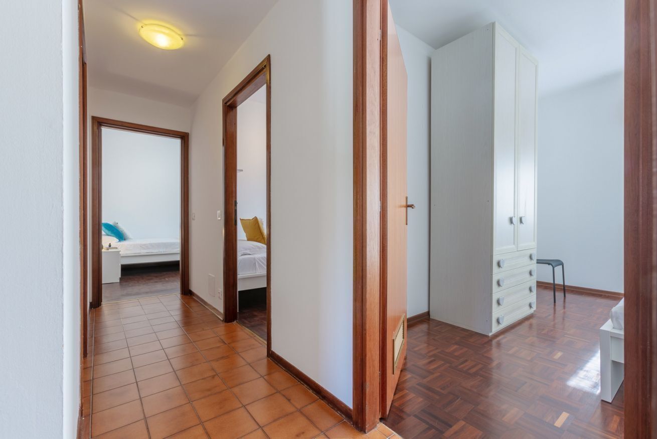 3 bedrooms, iron/ironing board, Internet, bed sheets